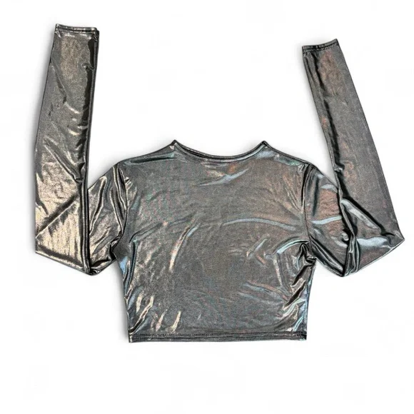 PrettyLittleThing Shimmering Silver Crop Top, size 0 - Picture 2 of 8